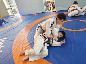 WhatsApp Image 2026-04-11 at 16.46.53 (4)