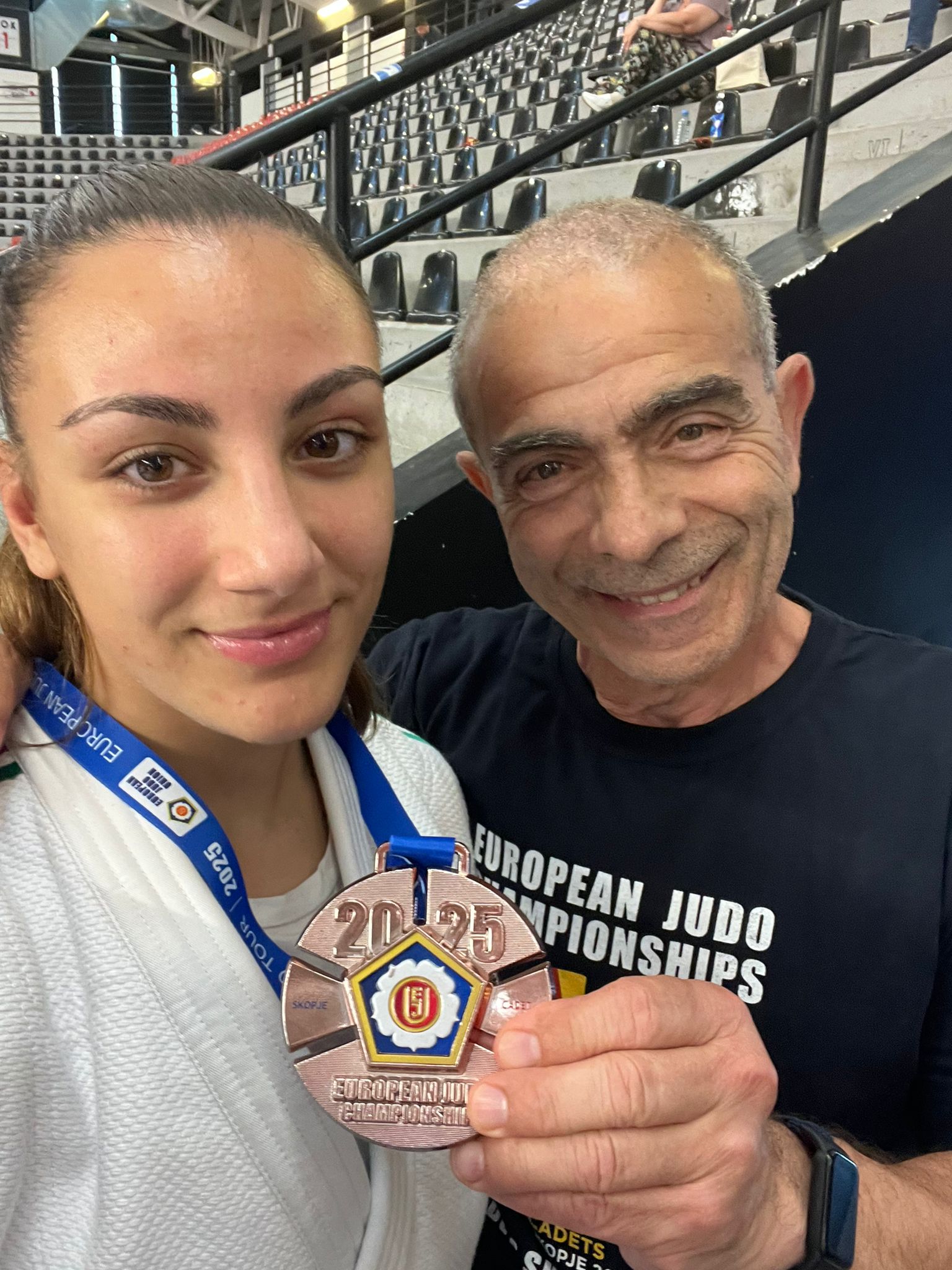 Mediaglia con Zica