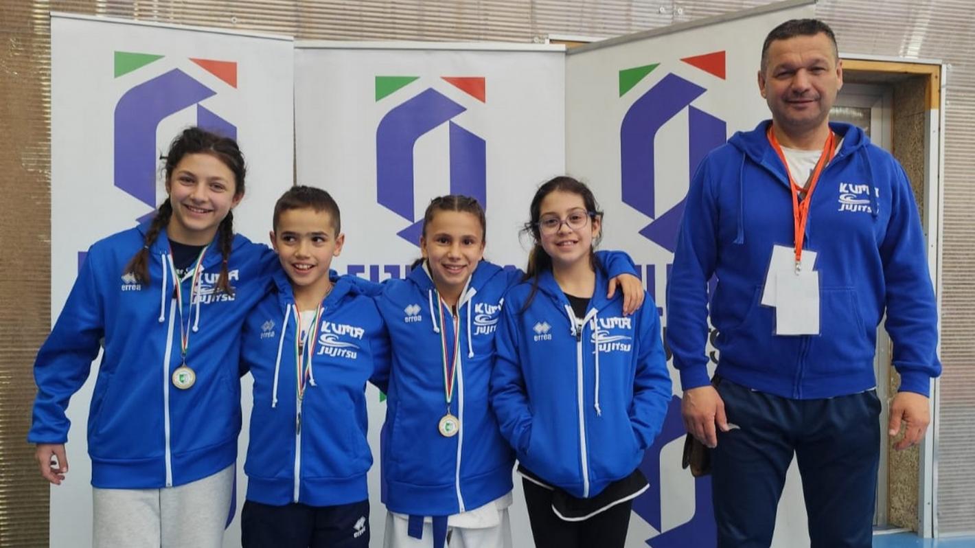 images/marche/Arti_Marziali/JuJitsu/2025/medium/kuma_bianchi_001.jpg
