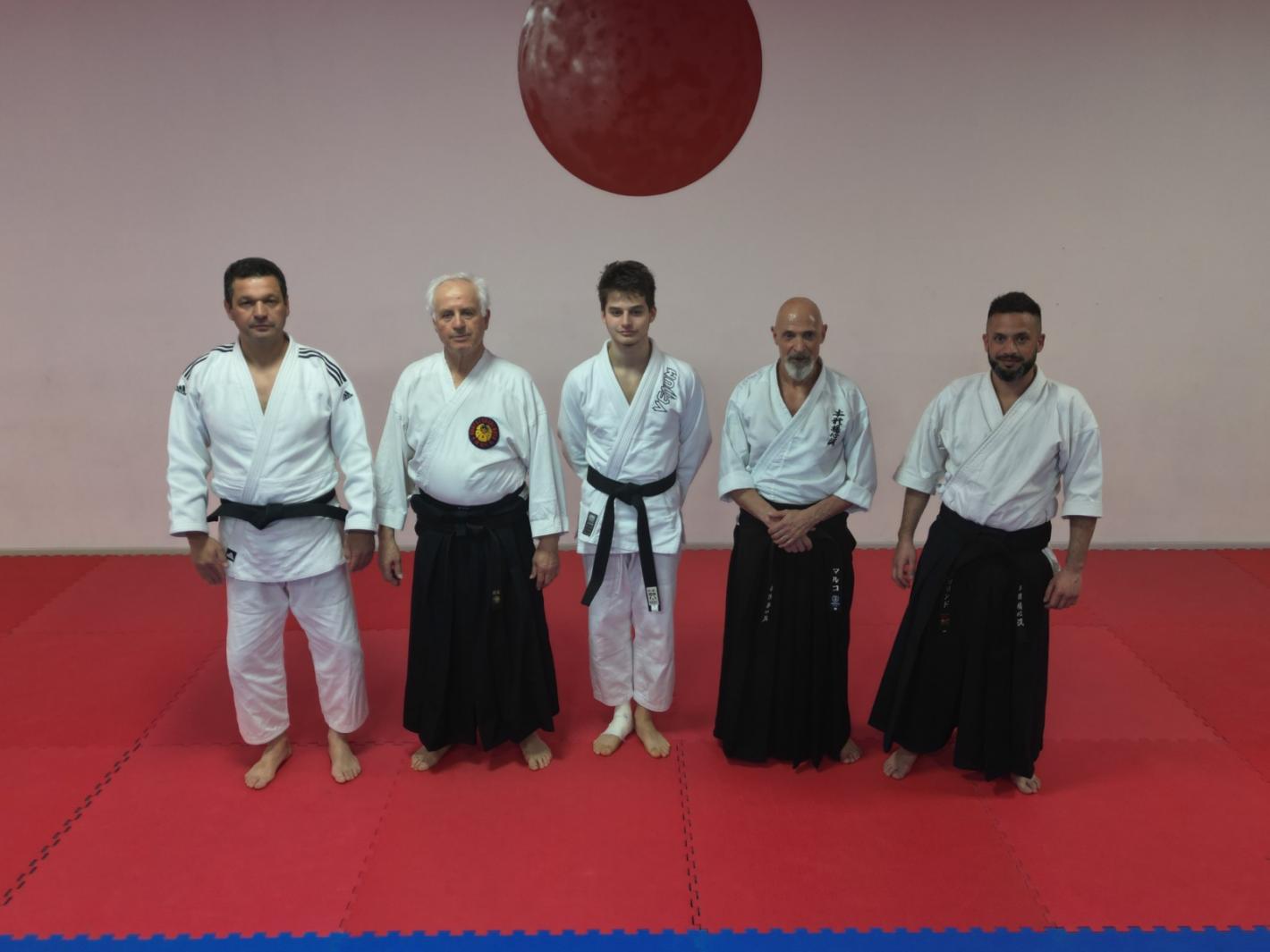 images/marche/Arti_Marziali/JuJitsu/medium/Mattia_Cruciani_1DAN_3.jpg