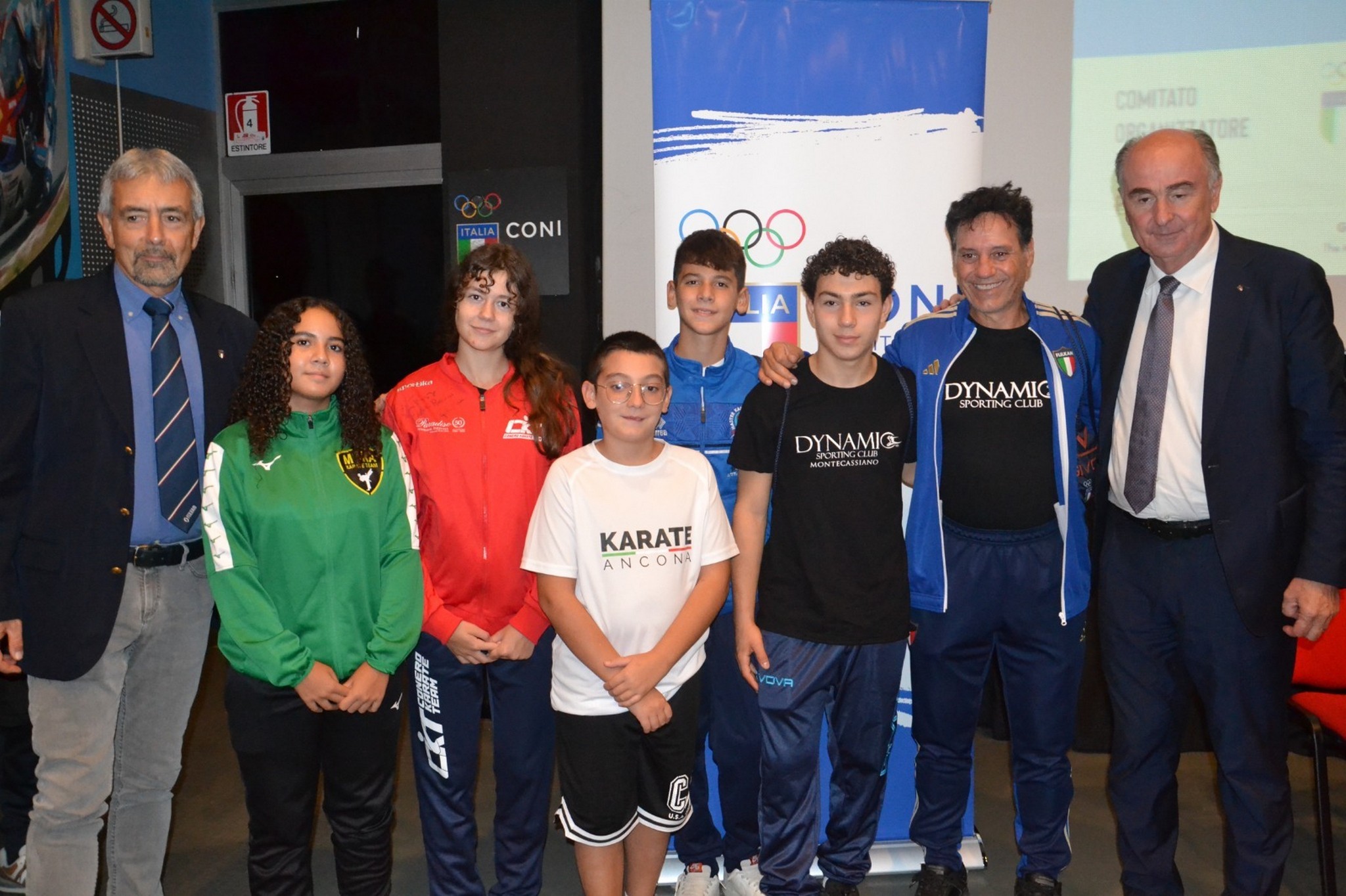 presentazione trofeo coni