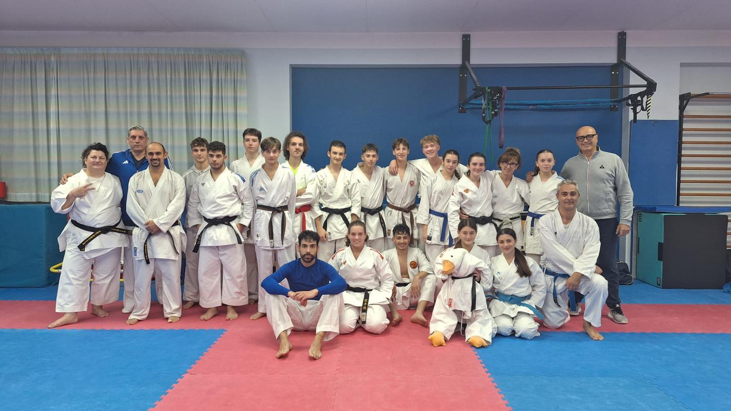 images/marche/Karate/2025/medium/allenamento_pre_campionato_rr.jpg