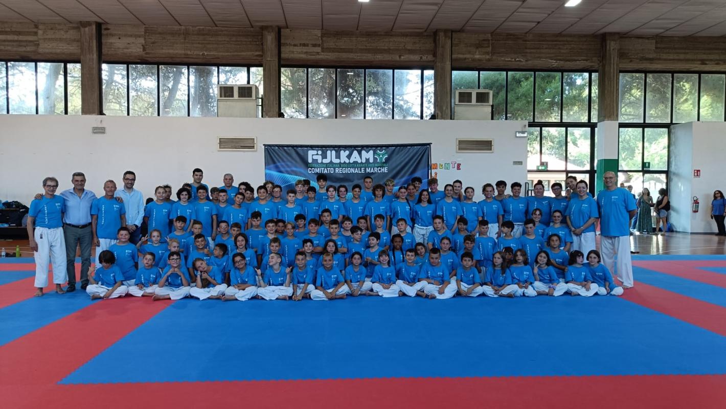 images/marche/Karate/2025/medium/karate_camp_1.jpg