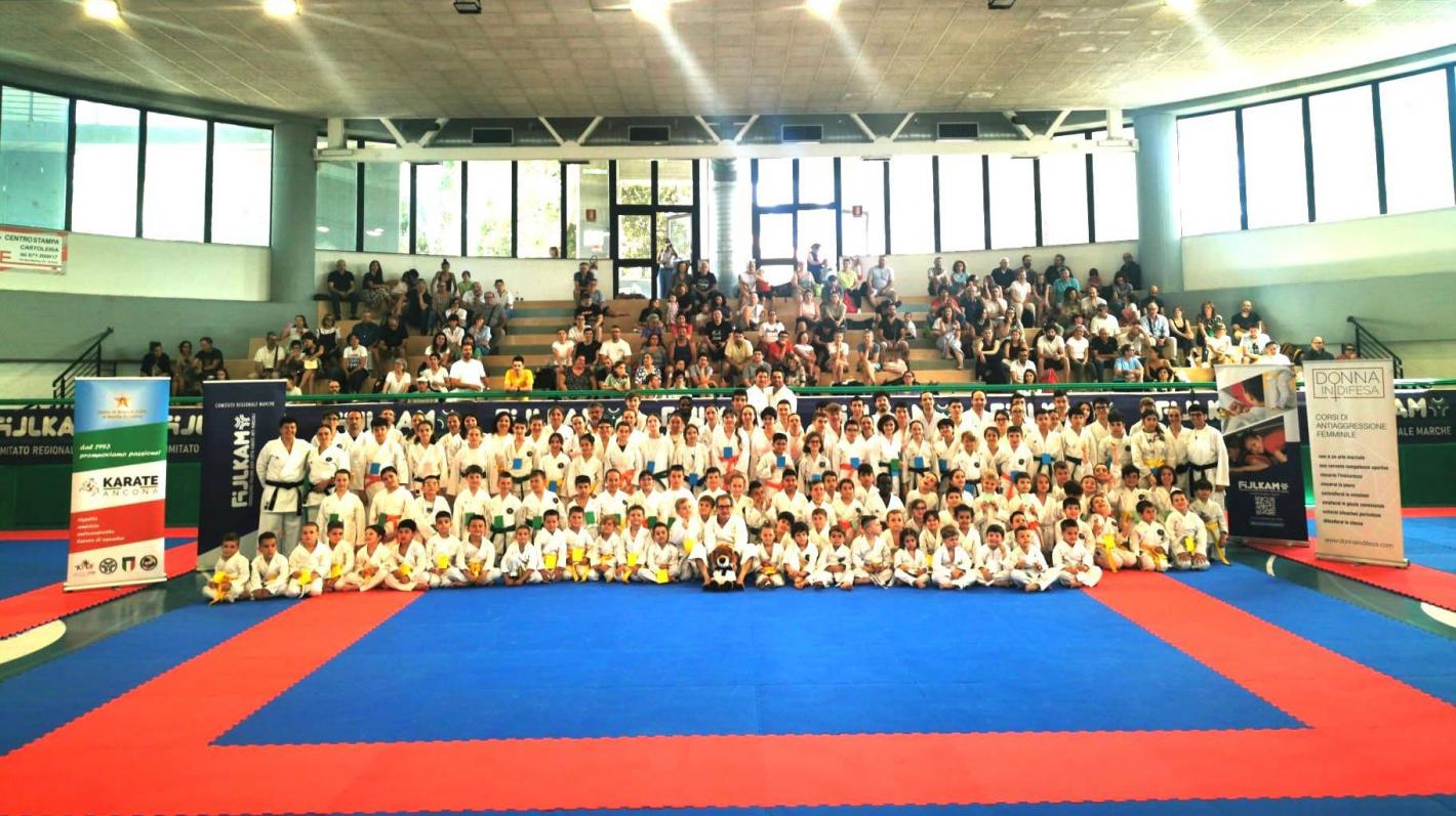 images/marche/Karate/2025/medium/saggio_fine_anno_karate_ancona.jpg