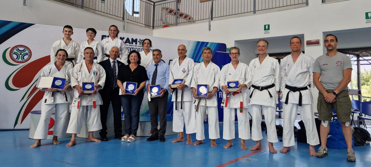 images/marche/Karate/2025/medium/terzo_seminario_interstile_1.jpg