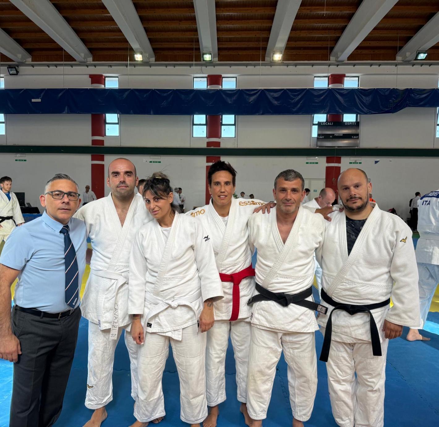 images/medium/20d9bfe1-ef51-4b46-91a7-c2a5282ec7b8.jpeg