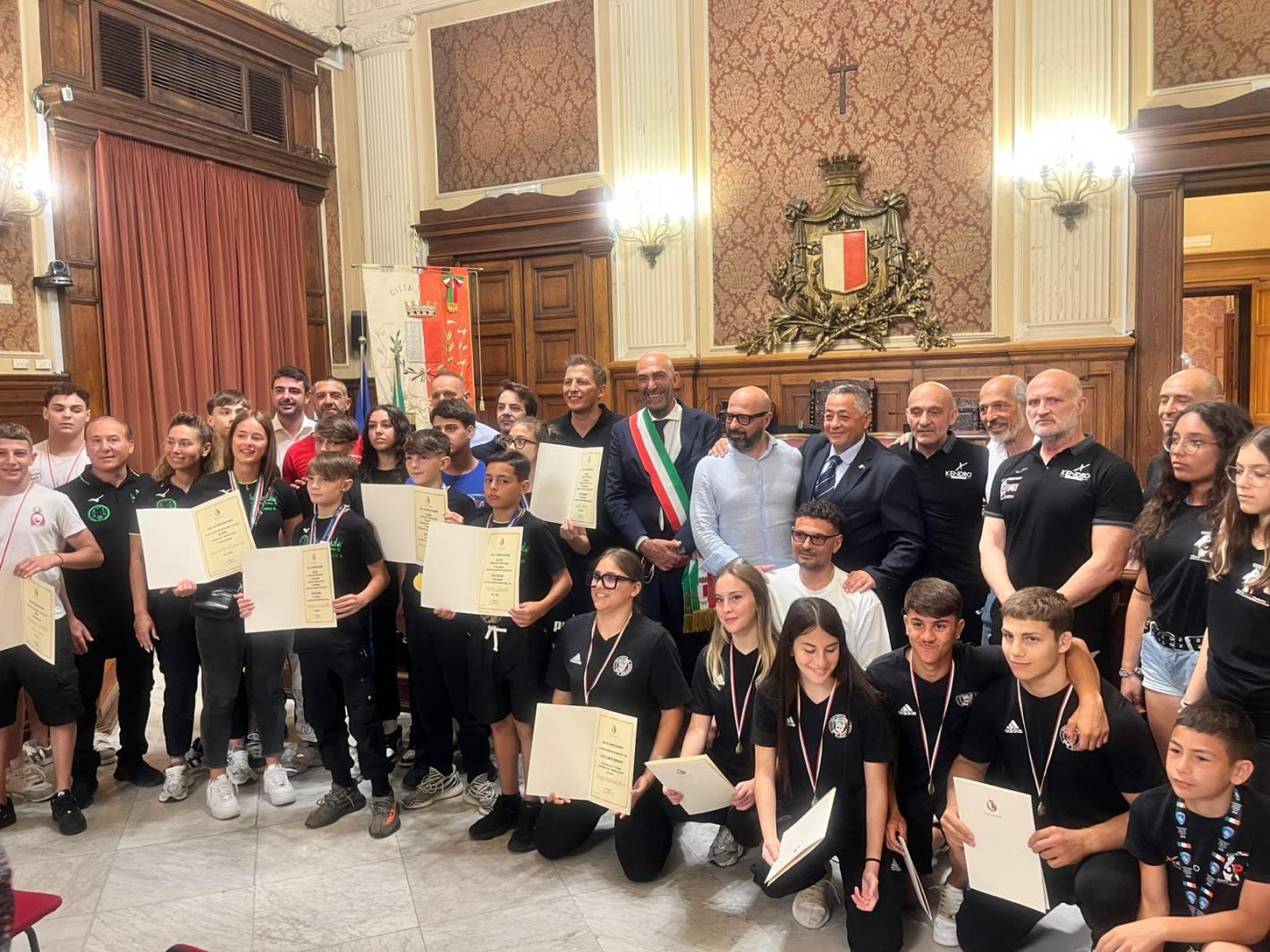 images/puglia/Appuntamenti/premiazioni_sindaco/medium/Sindaco_1.jpeg