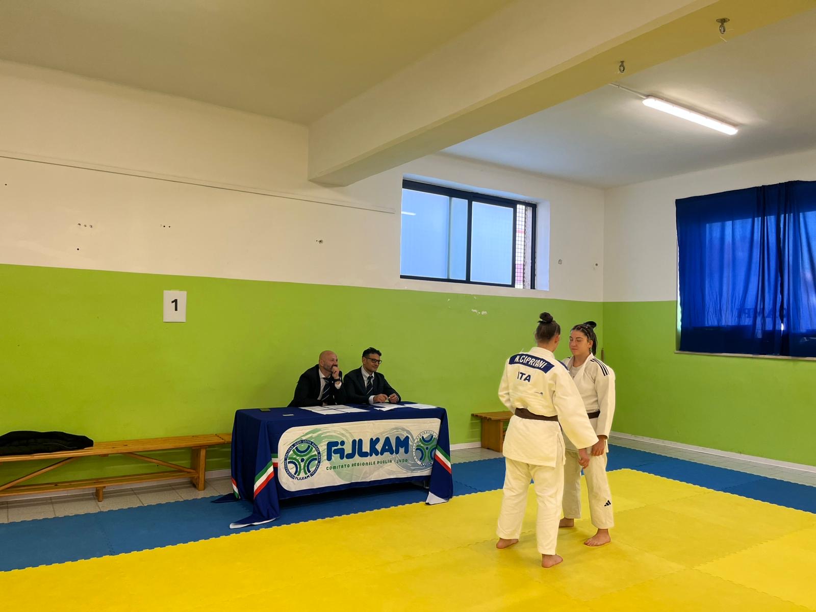 BA267491 6478 4032 8C3A C30D8FC4F8E6