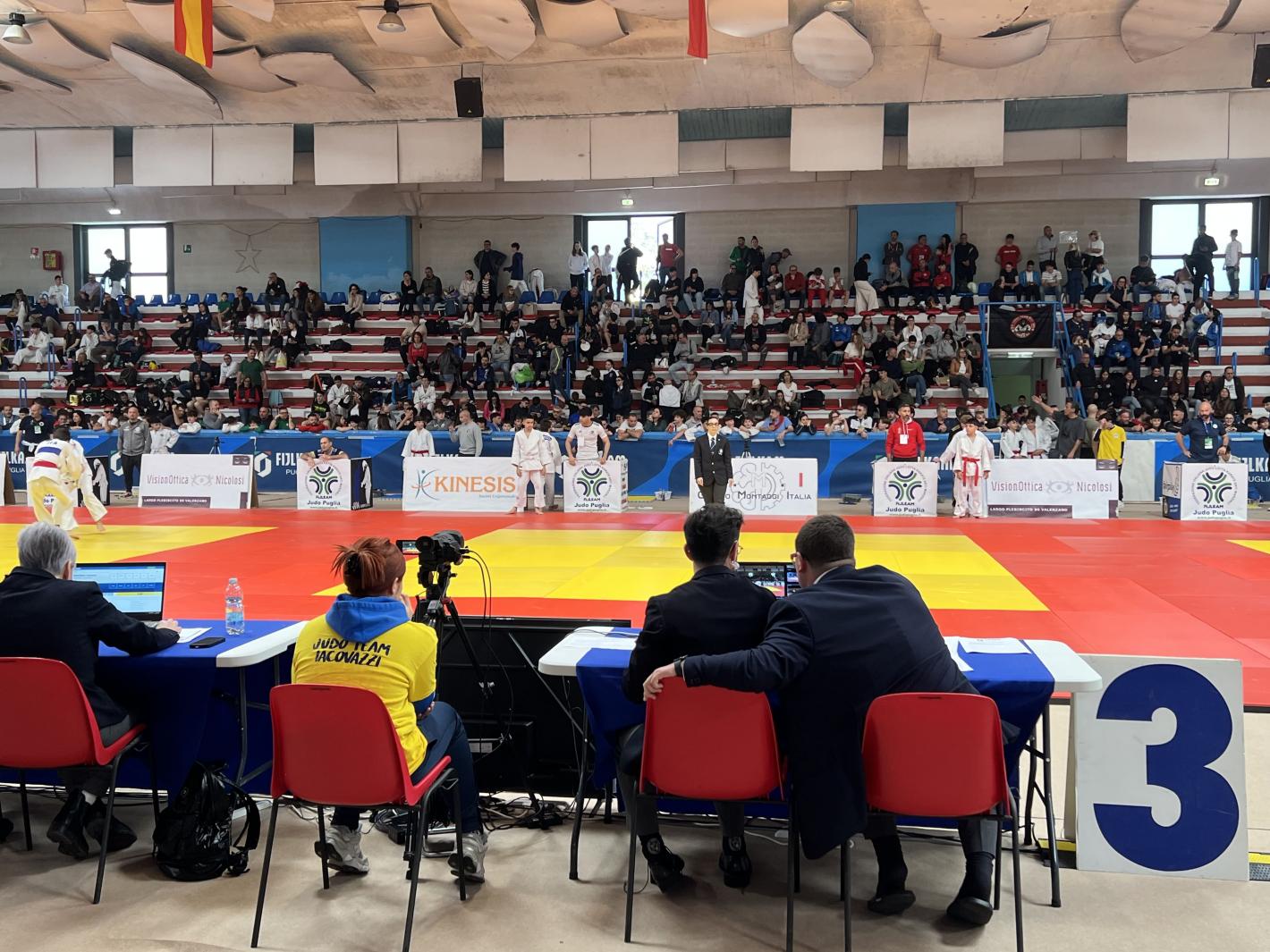 images/puglia/judo/Trof_Italia_es_B_/medium/IMG_4022.jpeg