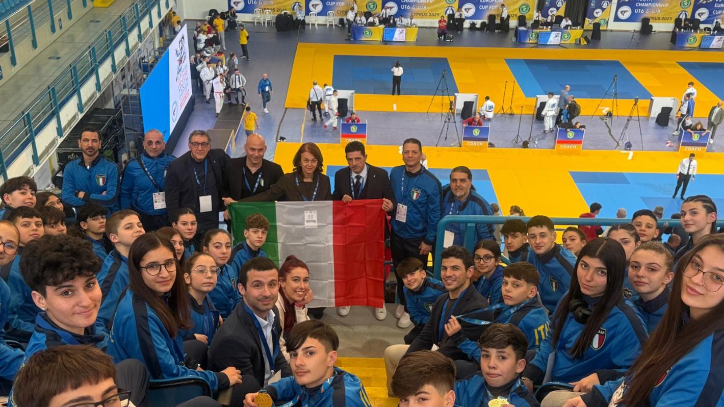 images/puglia/jujitsu/small/small/small/small/Secondo_giorno_ECC_Cipro/medium/Ambasciatrice.jpeg