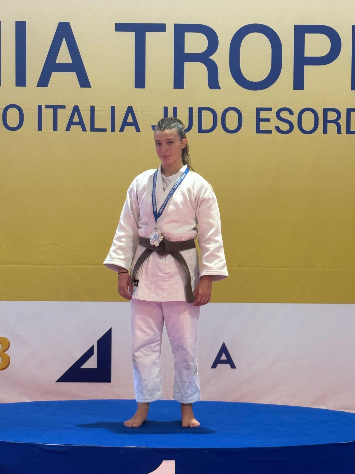 Francesca_Sechi_sul_podio.jpg