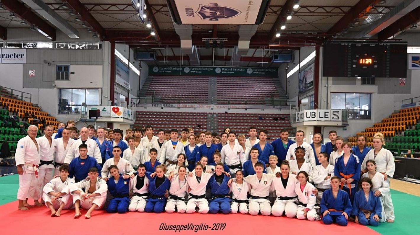 images/sardegna/Settore_Judo/2019/GUIDO_SIENI_JUDO_CUP_2019/medium/0003_FOTO_GRUPPO.JPG
