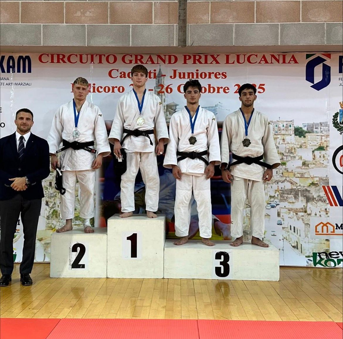 Alessio Micheli terzo sul podio dei kg.73