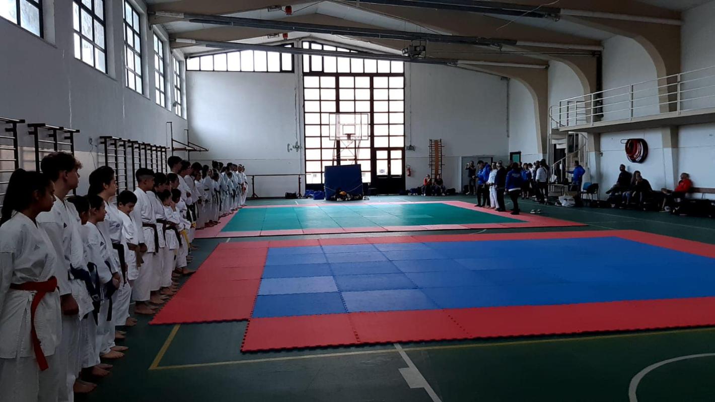 images/sardegna/Settore_Karate/2022/20221010_Foto_allenamento/medium/311206872_163049806401673_1459033338704145937_n.jpg