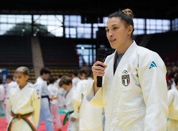 Alice Bellandi Golden Tour Catania 250