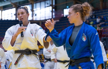 Alice Bellandi Golden Tour Catania 36