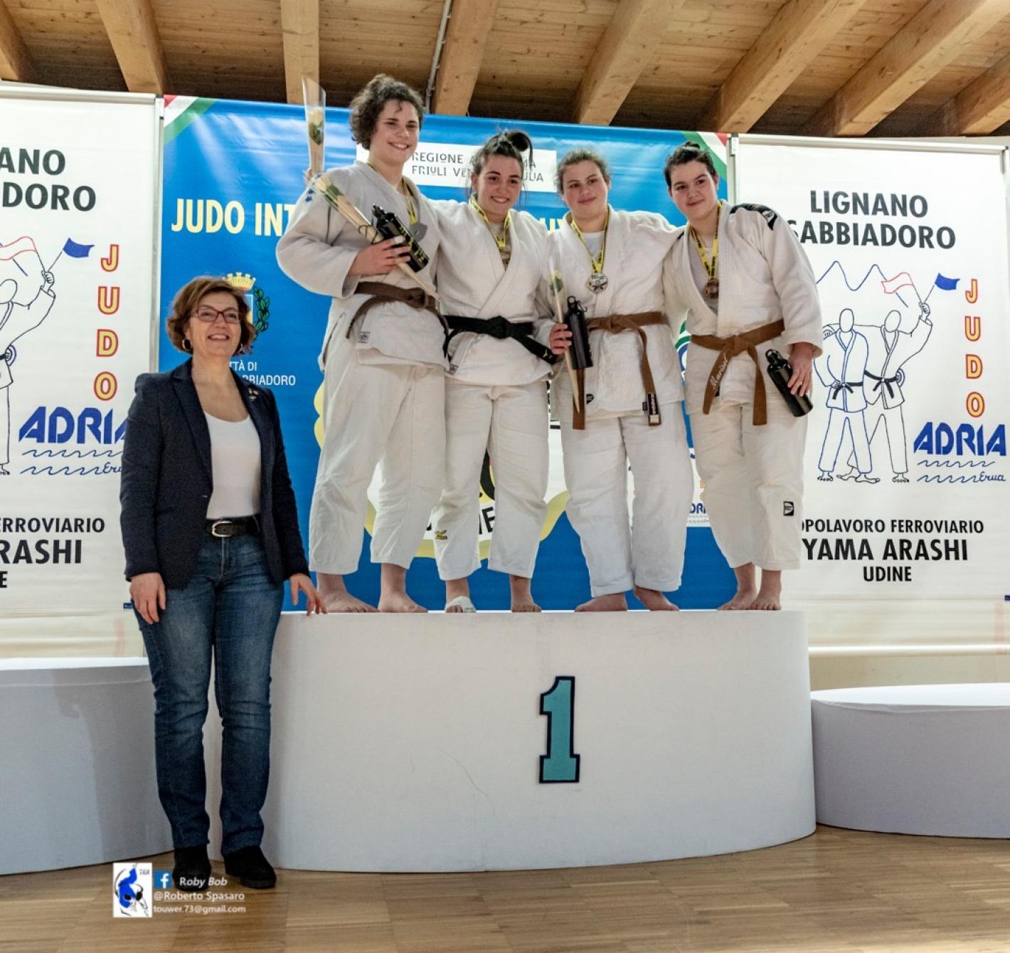 images/veneto/Judo/2020/medium/podio70alpeadria.jpg