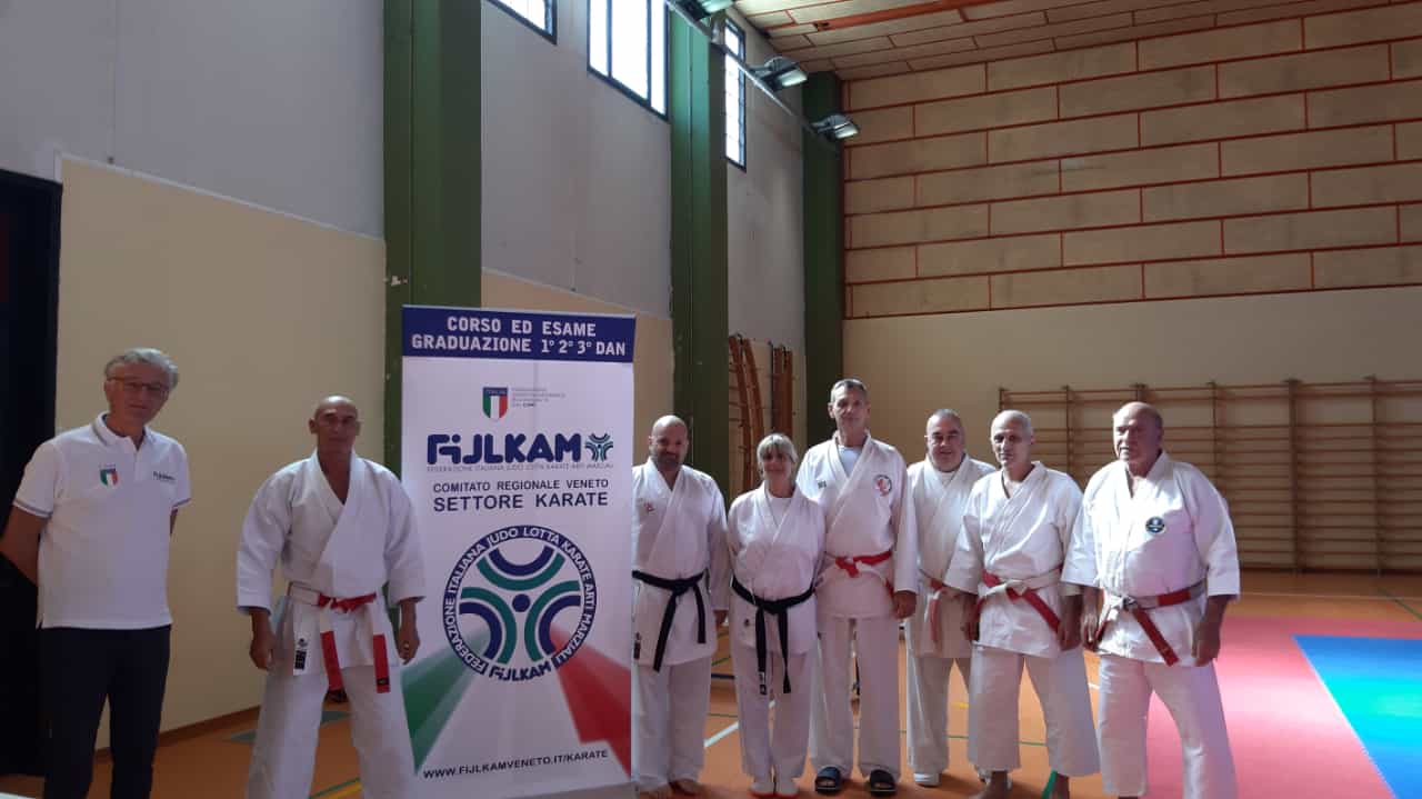 10 Diplomi Di Graduazione Per Karate - Certificati Premiazione Cambio Cintura